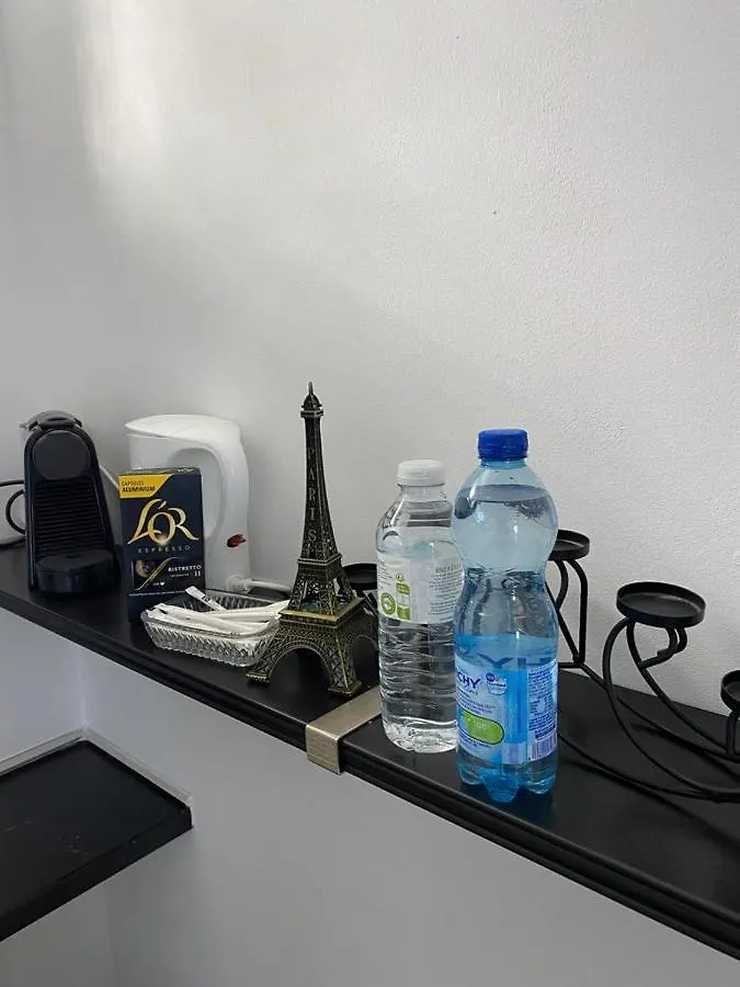 Apartment Studio 10 Mins Walk Eiffel Tower, Paris 16 France