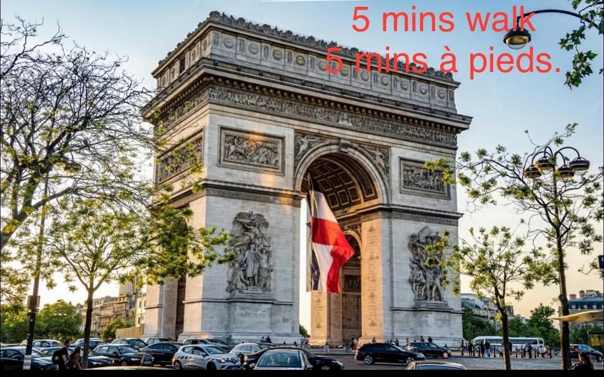 Studio 10 Mins Walk Eiffel Tower, Paris 16 France